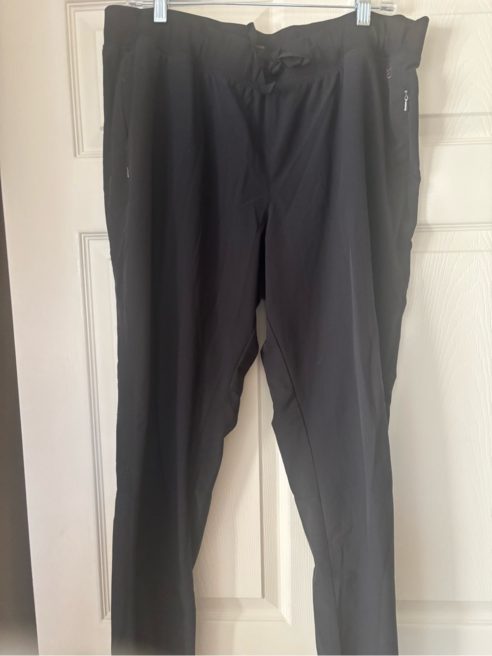 CALIA by Carrie Underwood Black Drawstring Joggers